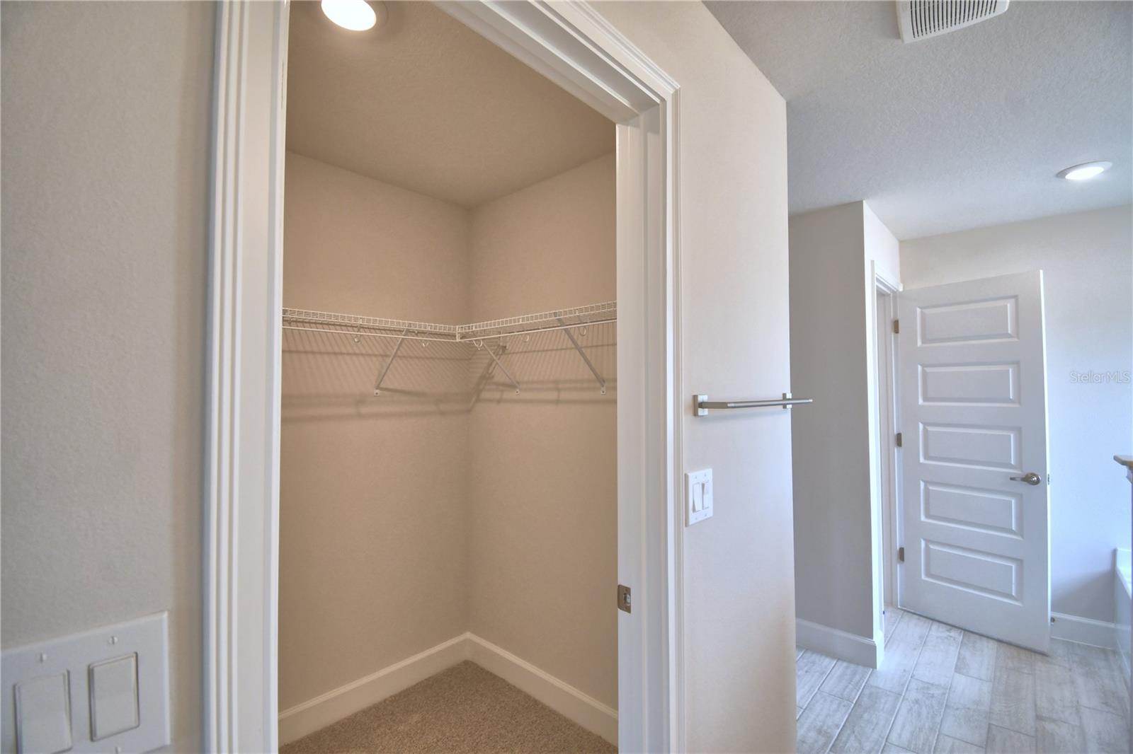 Image 40 of 69 For 5409 Waterside Drive
