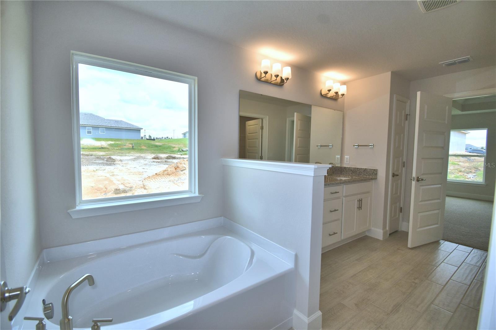 Image 44 of 69 For 5409 Waterside Drive