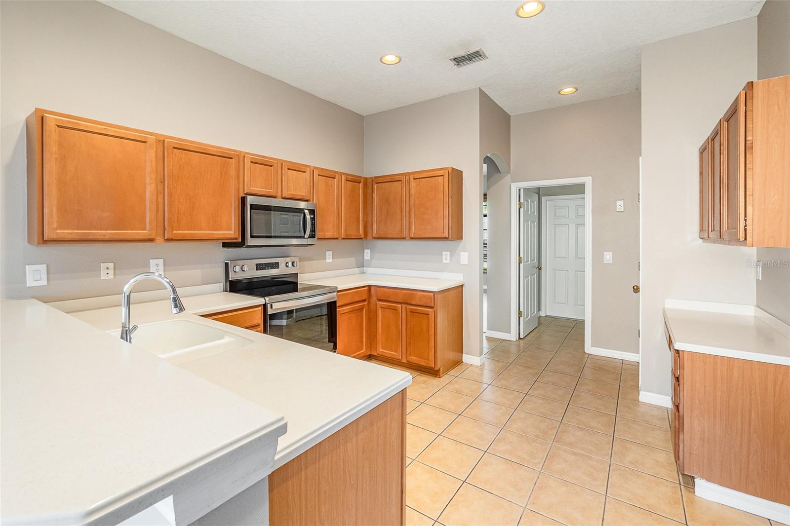 Image 12 of 40 For 13852 Eylewood Drive