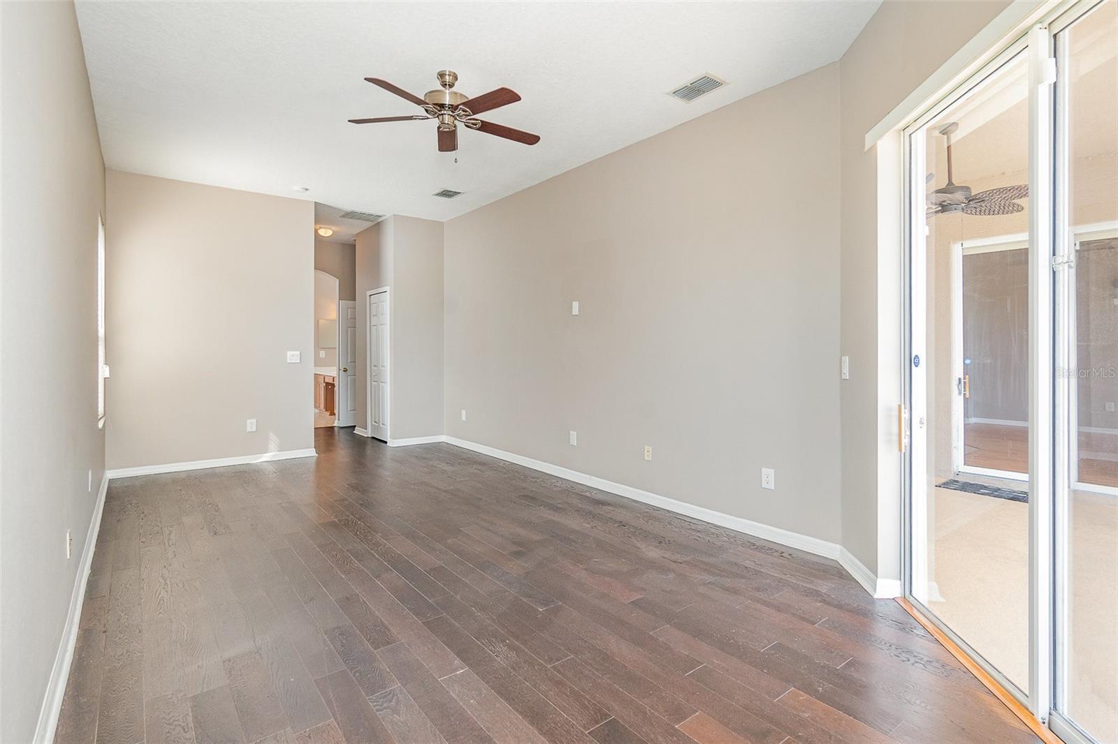 Image 17 of 40 For 13852 Eylewood Drive