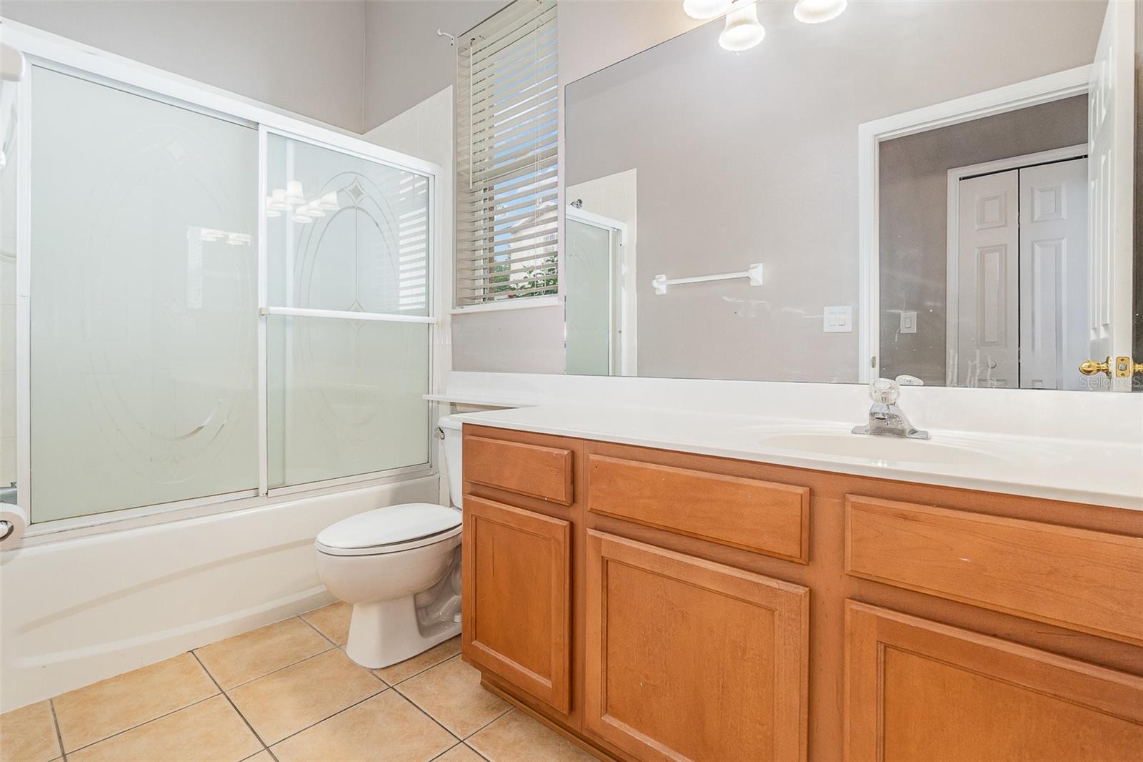 Image 26 of 40 For 13852 Eylewood Drive