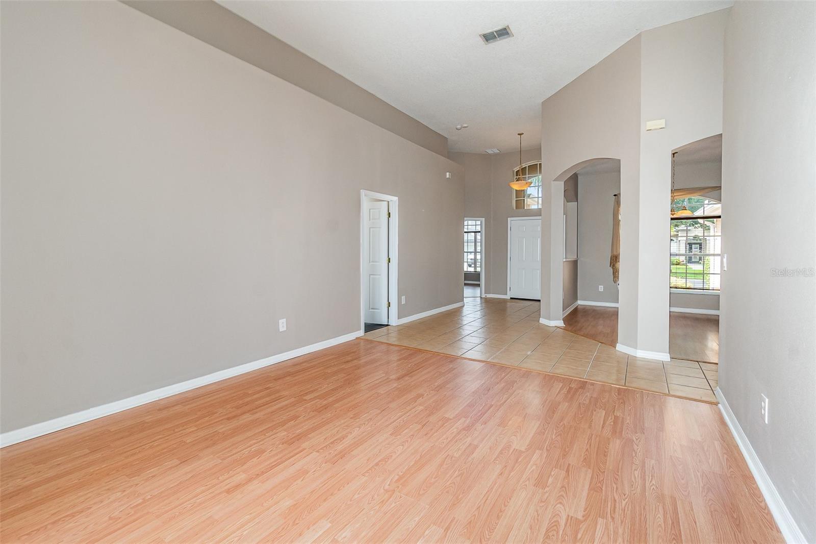 Image 5 of 40 For 13852 Eylewood Drive