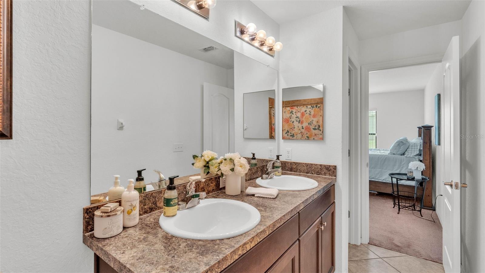 Image 19 of 40 For 1129 Bowline Street