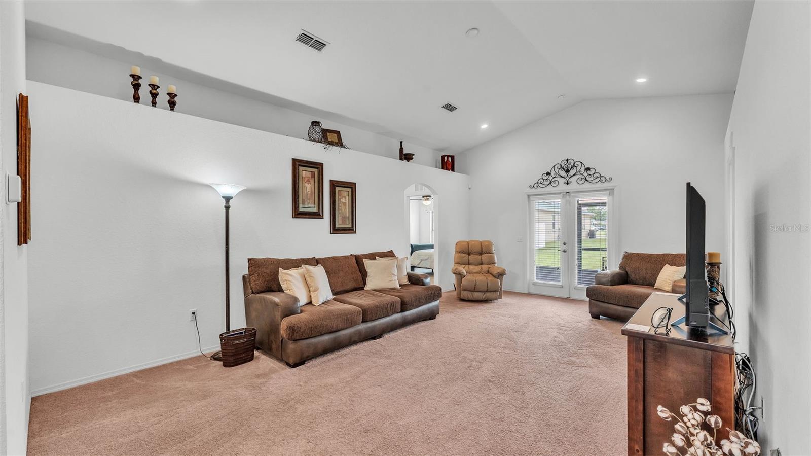Image 6 of 40 For 1129 Bowline Street