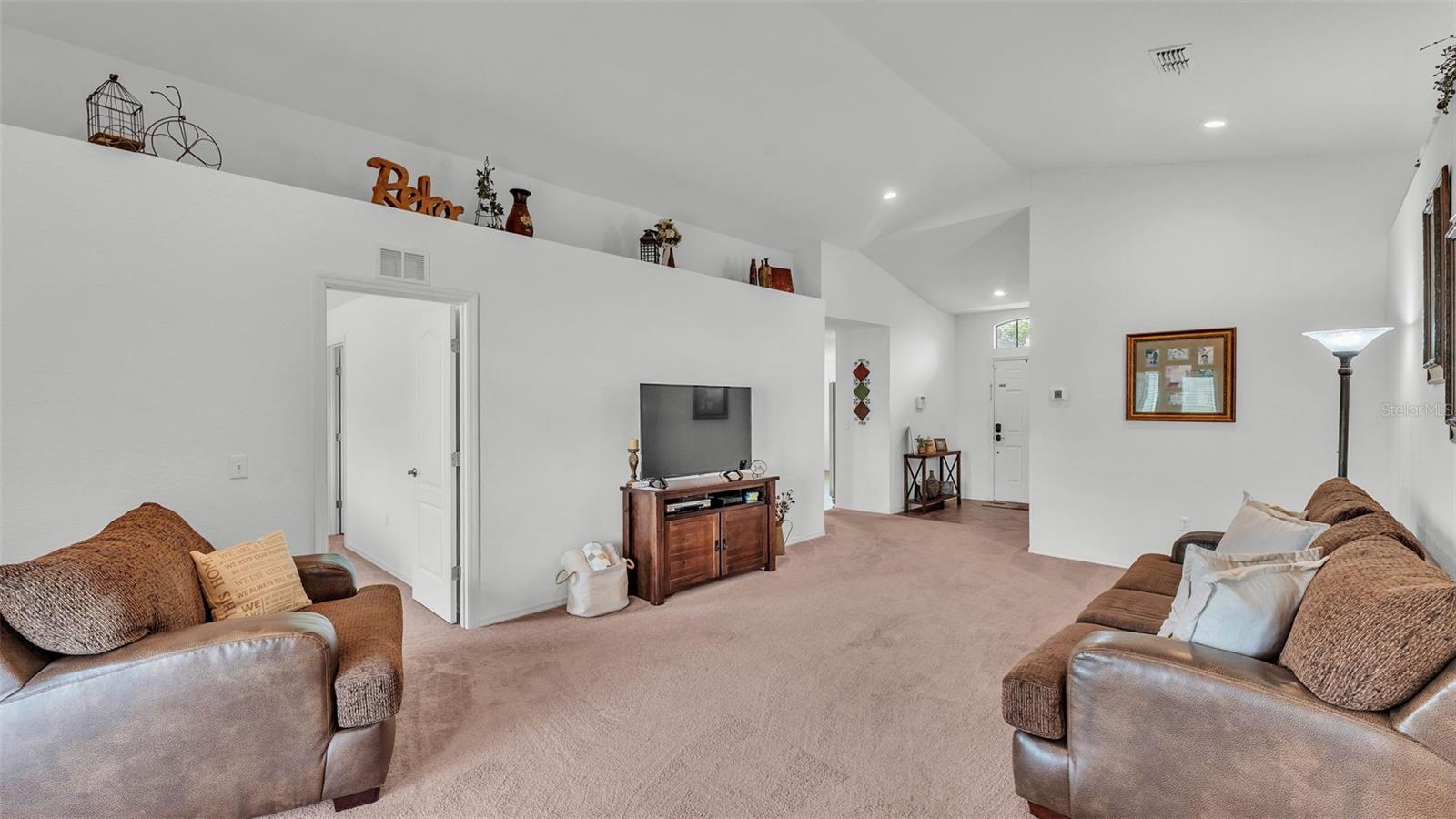 Image 7 of 40 For 1129 Bowline Street