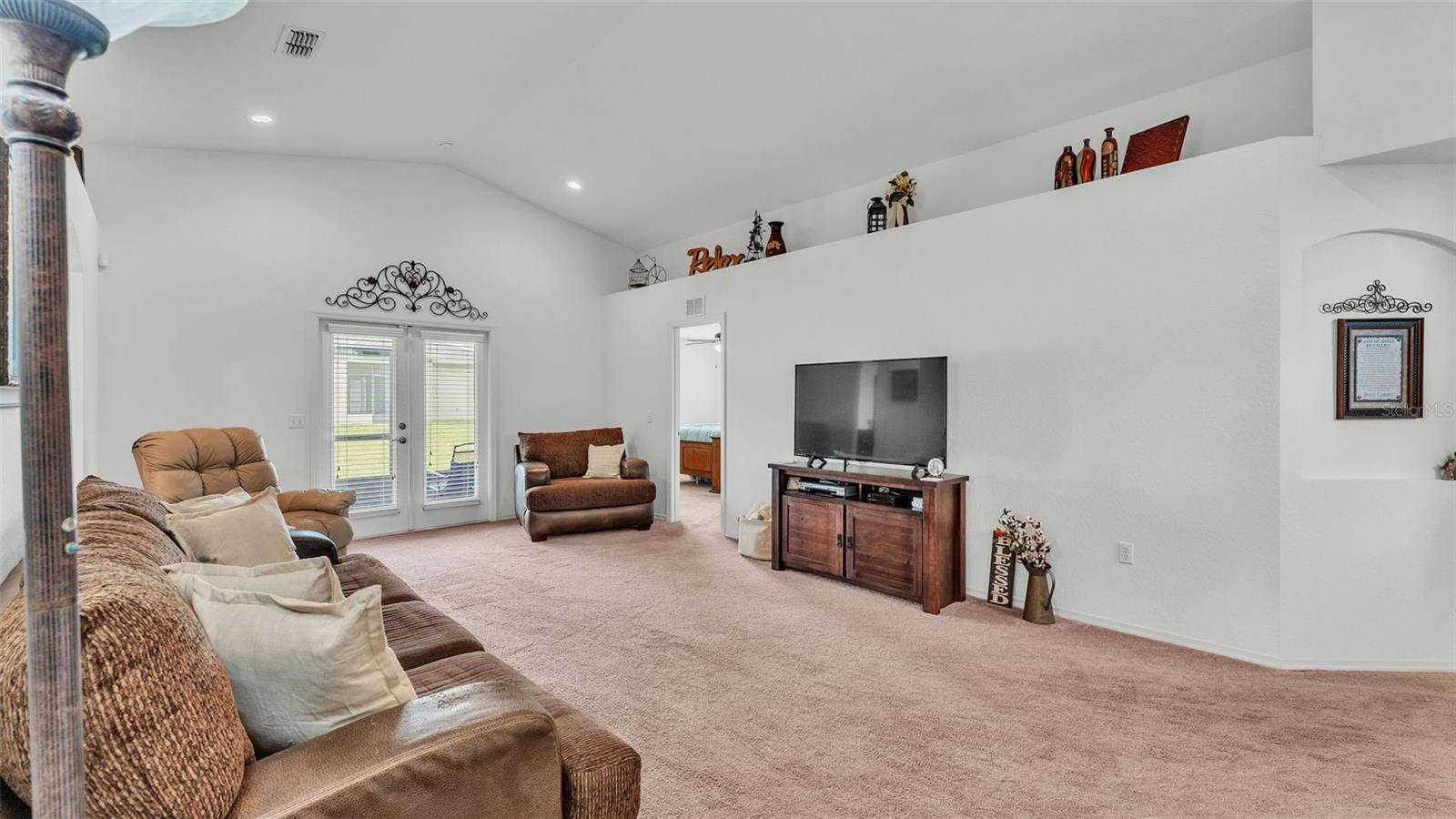Image 8 of 40 For 1129 Bowline Street