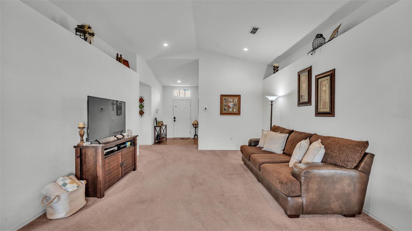 Image 9 of 40 For 1129 Bowline Street