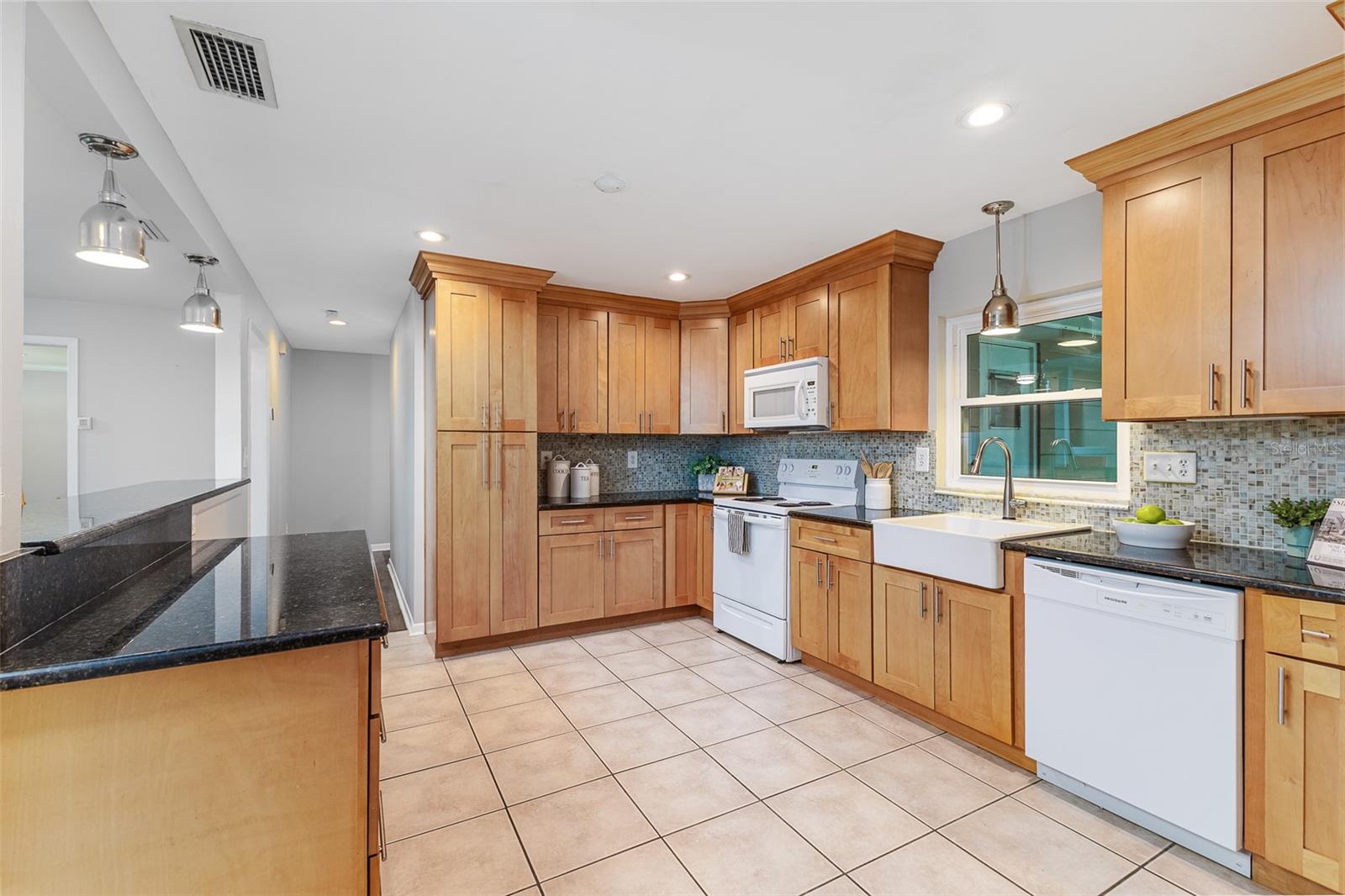 Image 12 of 45 For 2726 Cleveland Heights Boulevard