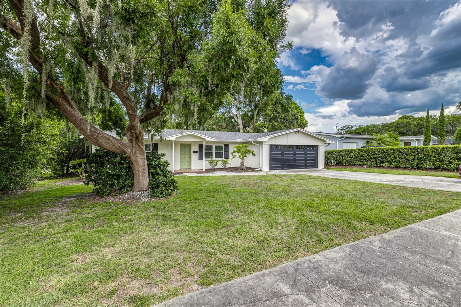 Image 3 of 45 For 2726 Cleveland Heights Boulevard