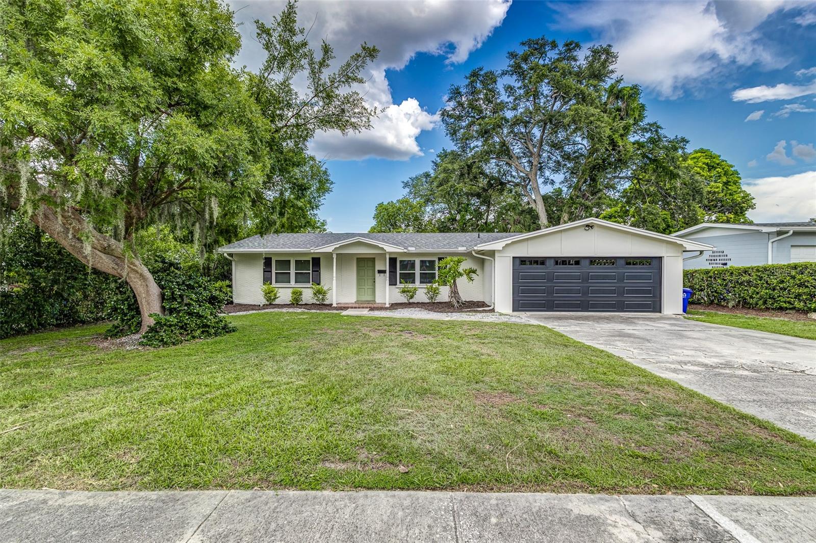 Image 4 of 45 For 2726 Cleveland Heights Boulevard