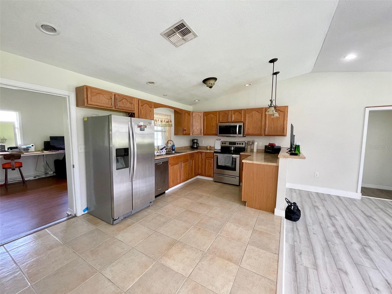 Image 4 of 26 For 5065 Hayes Road