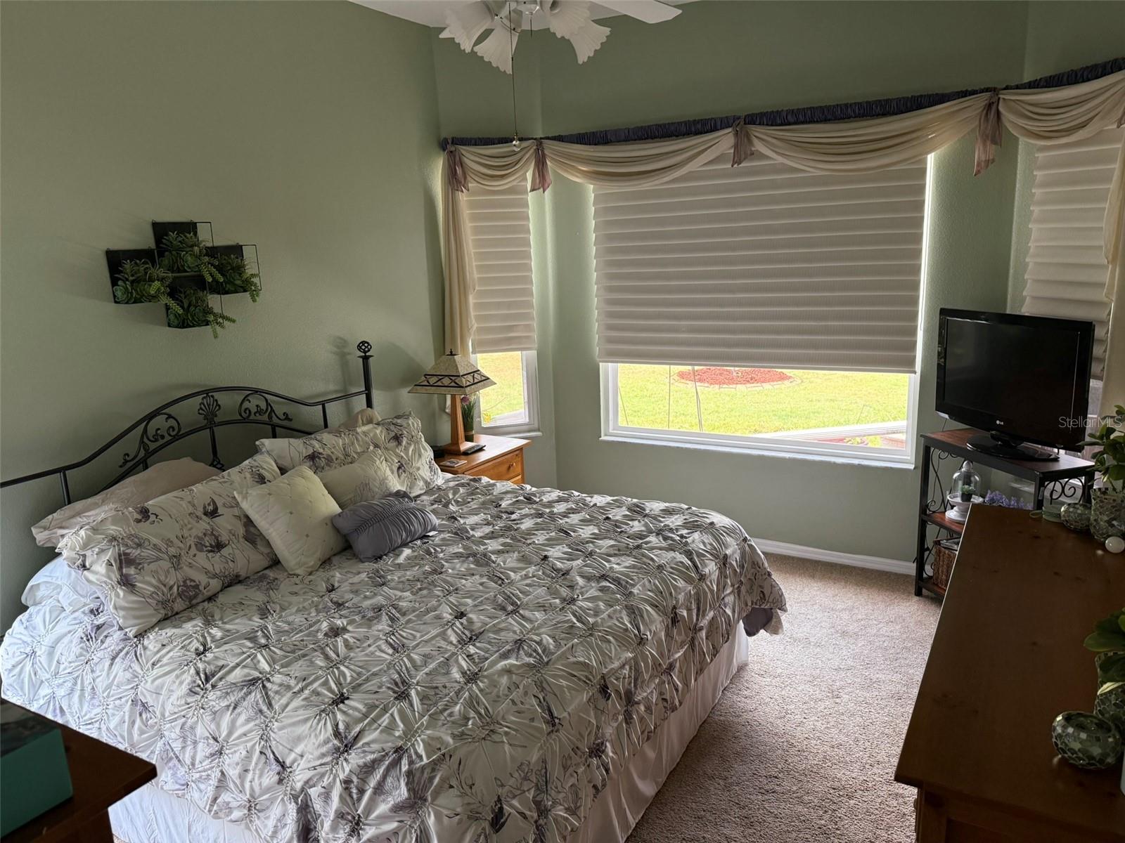 Image 15 of 17 For 7023 Hazeltine Circle