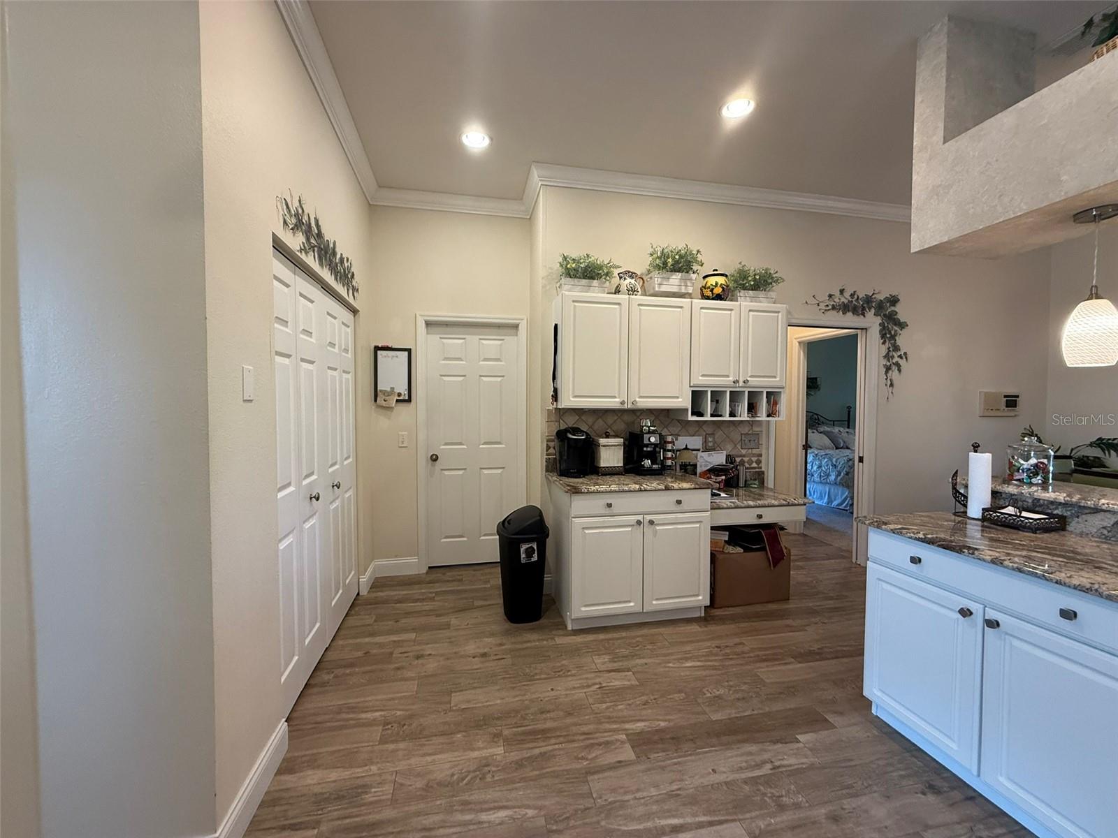 Image 19 of 39 For 7023 Hazeltine Circle