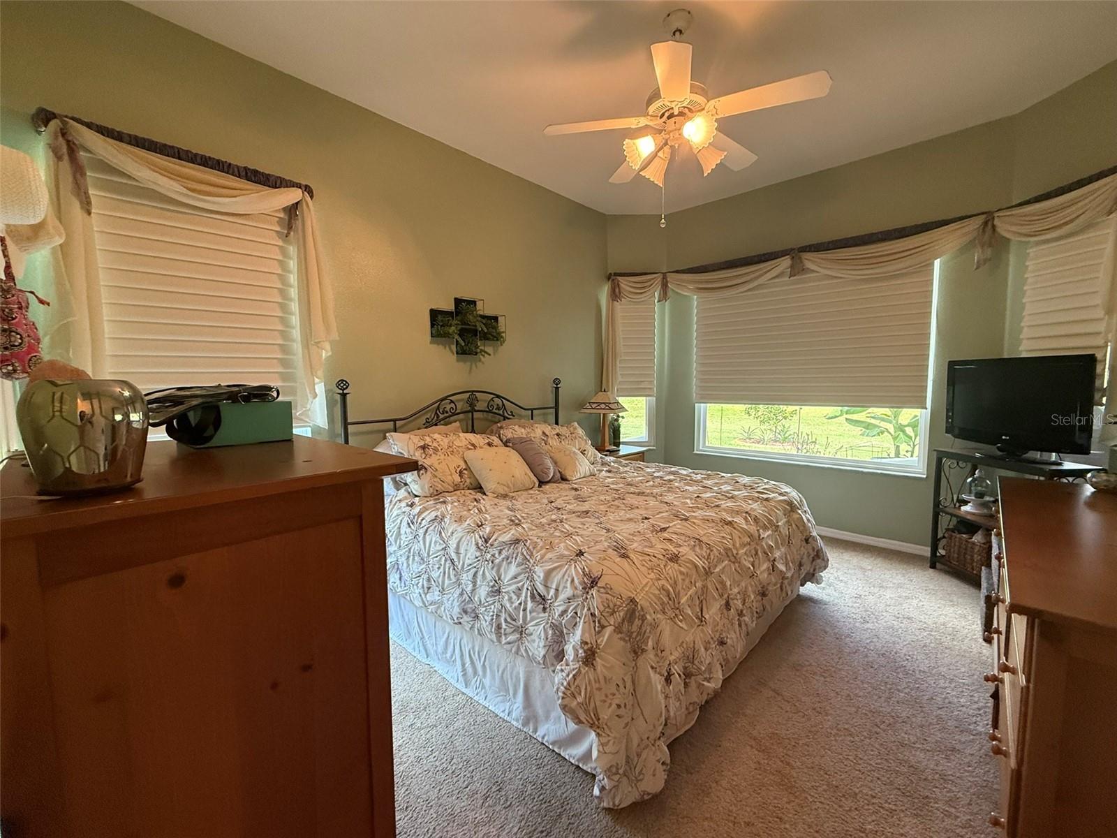 Image 21 of 39 For 7023 Hazeltine Circle