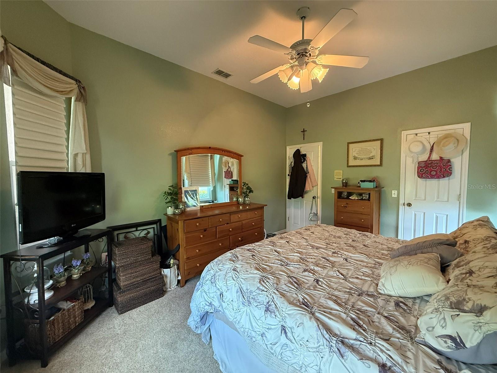 Image 22 of 39 For 7023 Hazeltine Circle