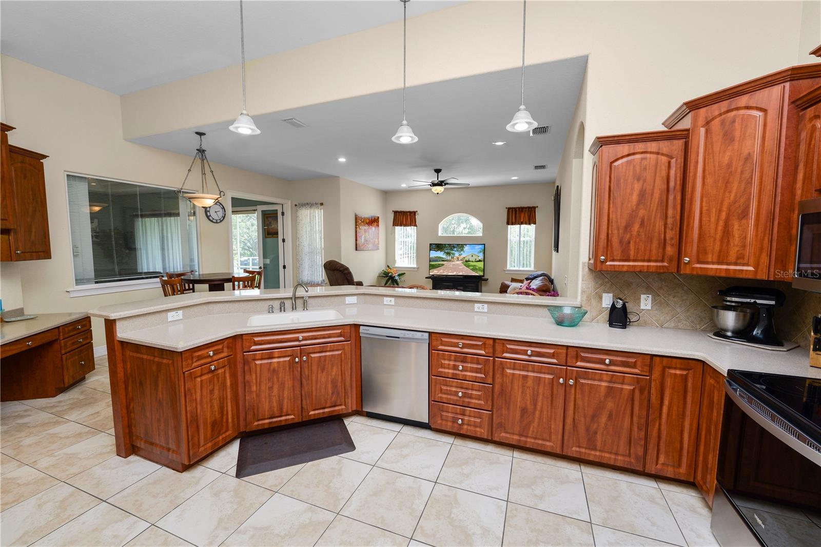 Image 18 of 59 For 6217 Ashley Drive