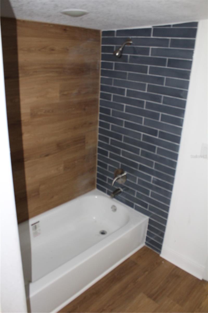 Image 14 of 46 For 701 1st Street Ne