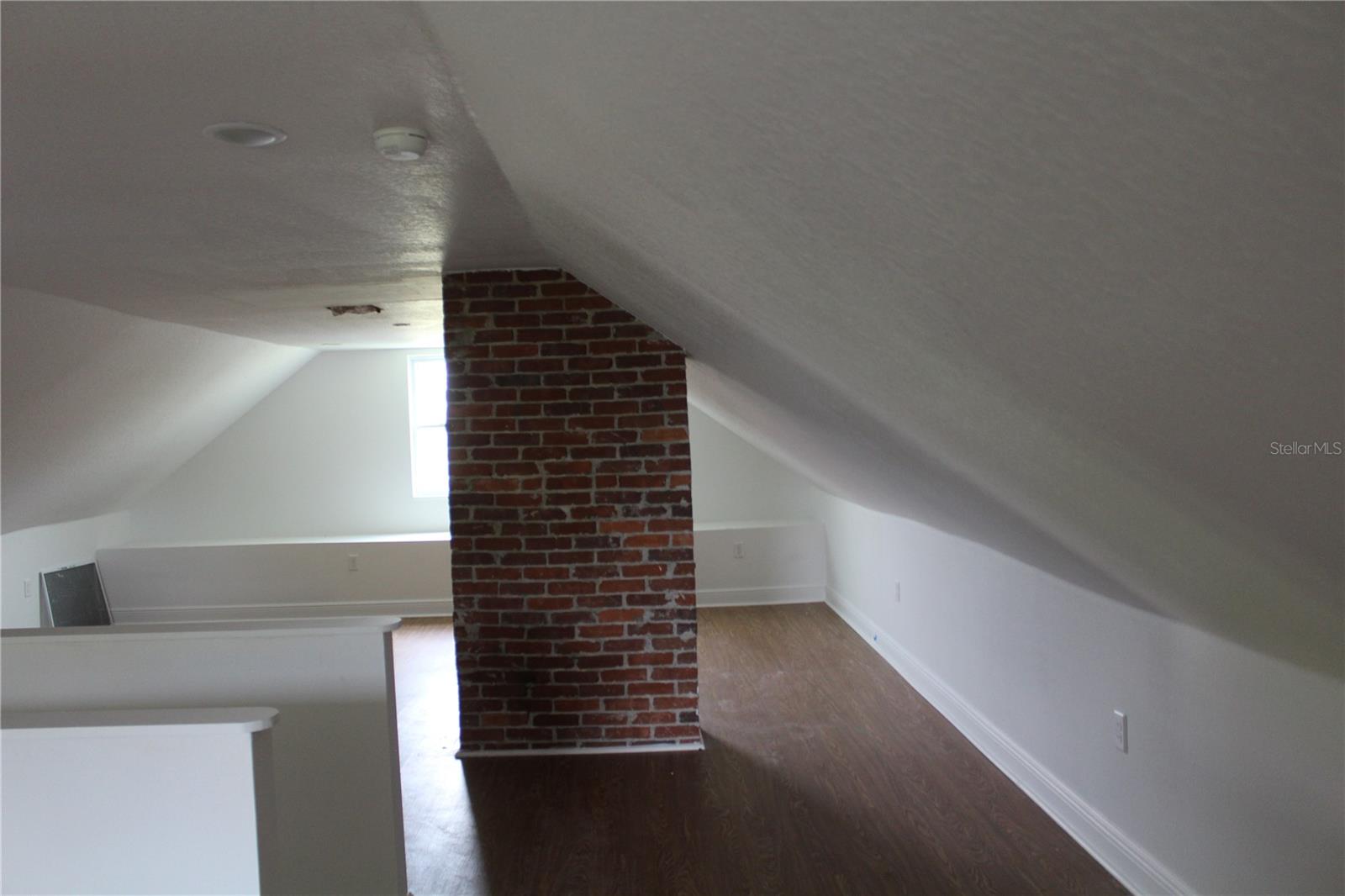 Image 16 of 46 For 701 1st Street Ne