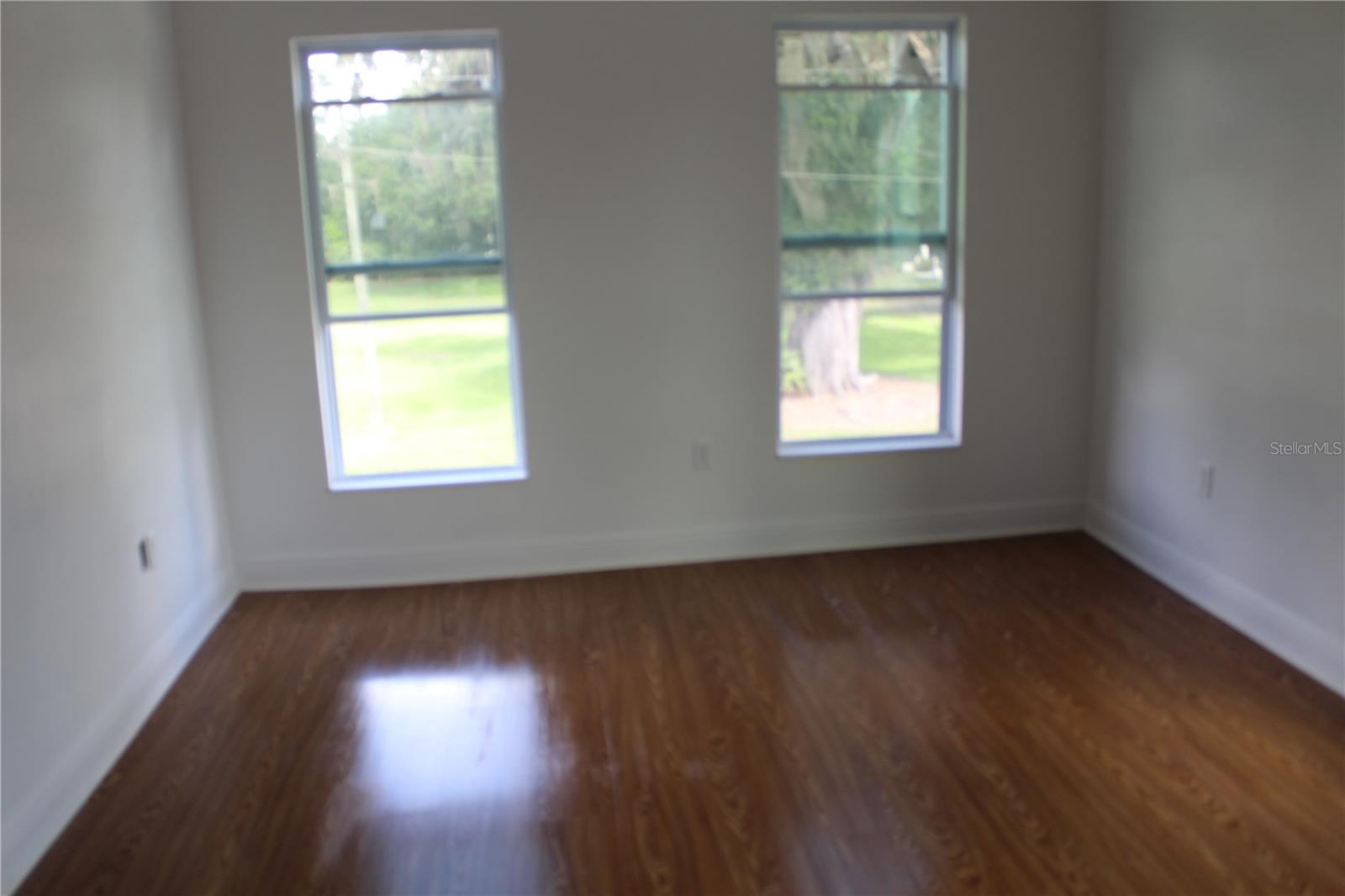 Image 21 of 46 For 701 1st Street Ne