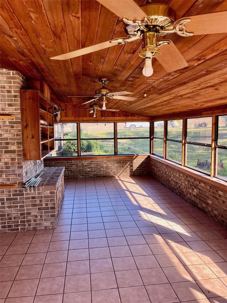 Image 14 of 25 For 37700 Clinton Avenue