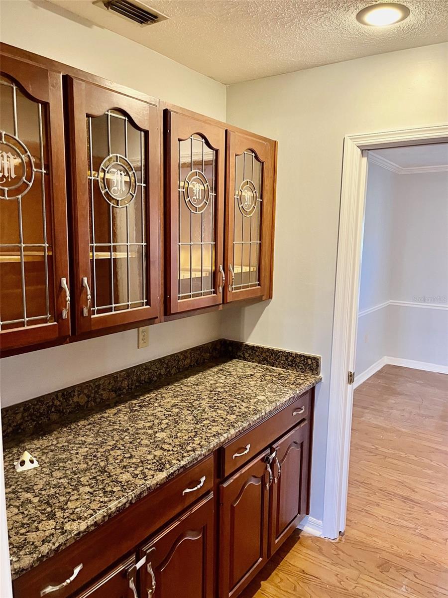 Image 21 of 25 For 37700 Clinton Avenue