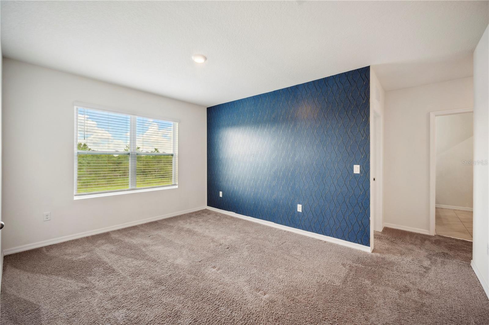 Image 18 of 49 For 2062 Blue Highlands Drive