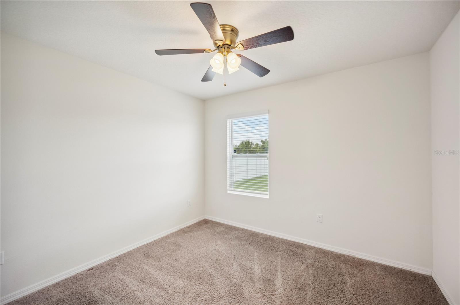 Image 21 of 49 For 2062 Blue Highlands Drive