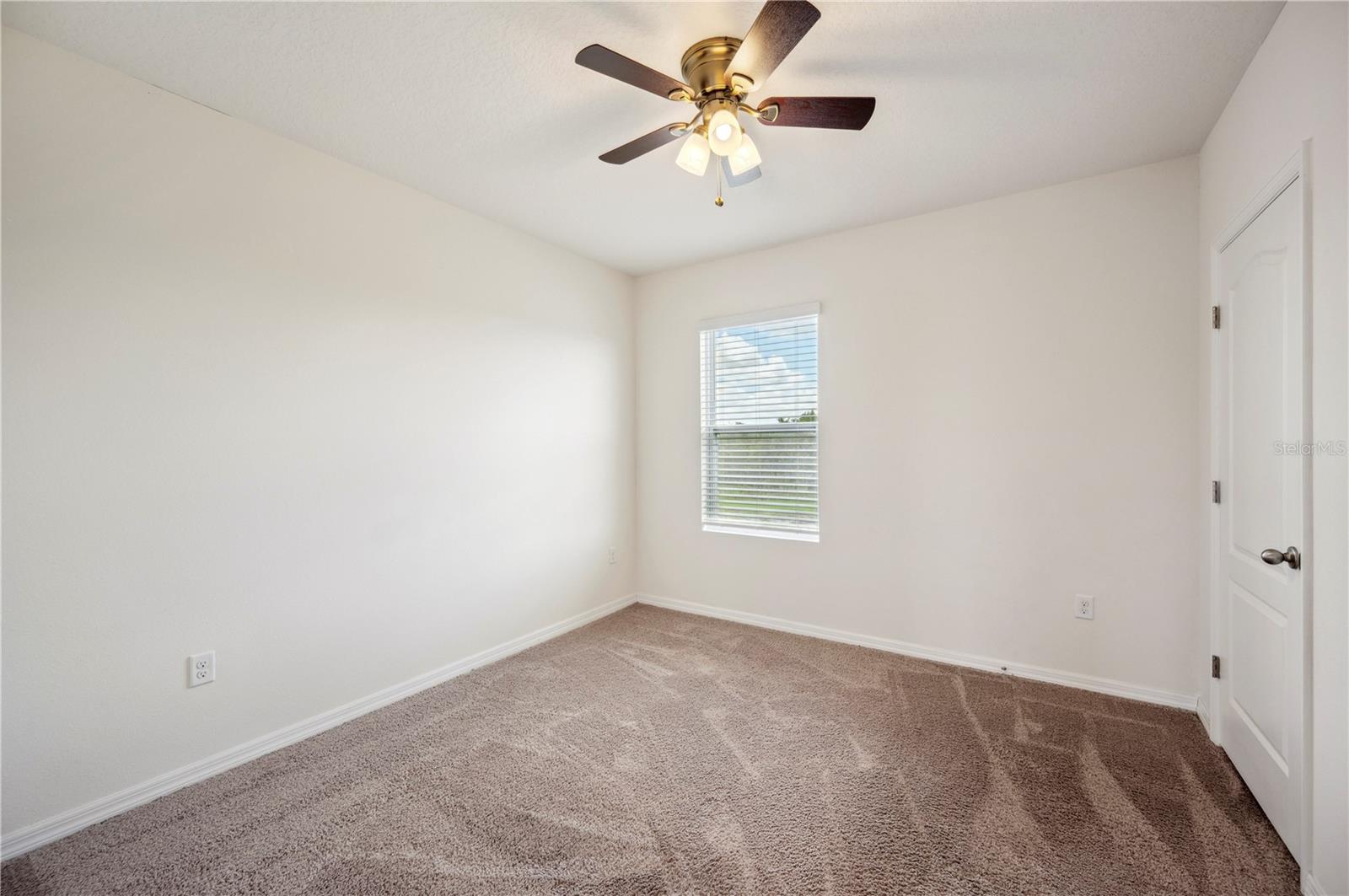 Image 29 of 49 For 2062 Blue Highlands Drive
