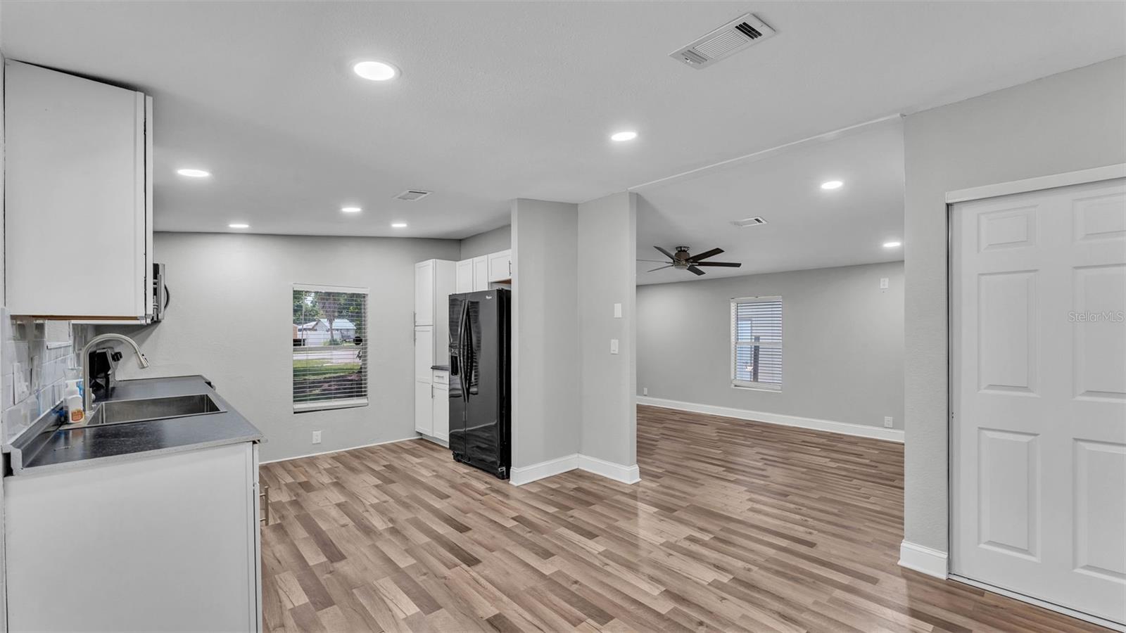 Image 22 of 37 For 6210 Pinewood Village Circle E