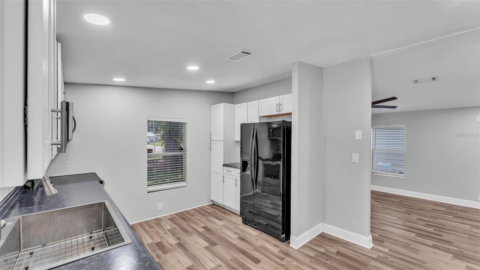 Image 23 of 37 For 6210 Pinewood Village Circle E
