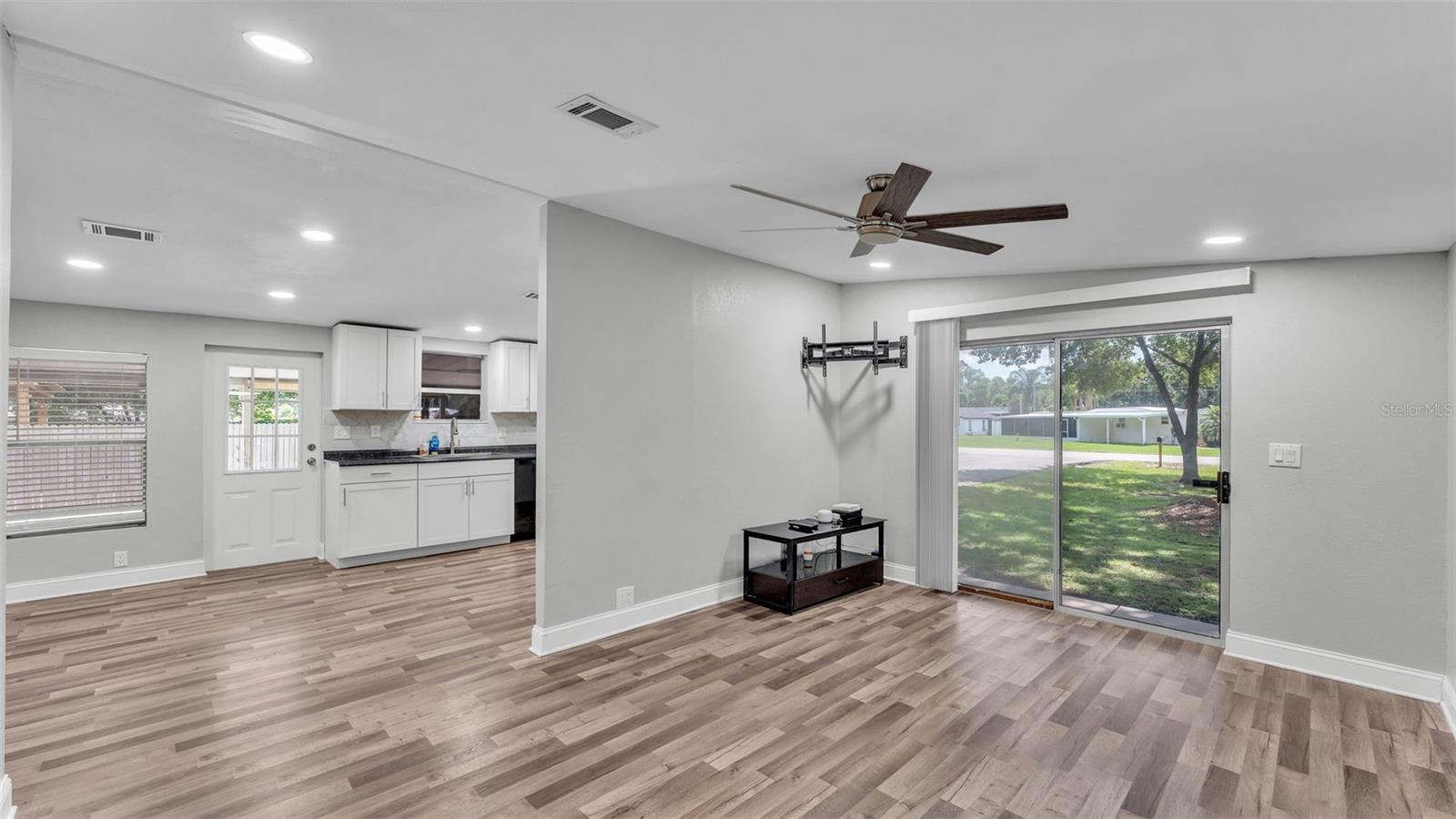 Image 29 of 37 For 6210 Pinewood Village Circle E