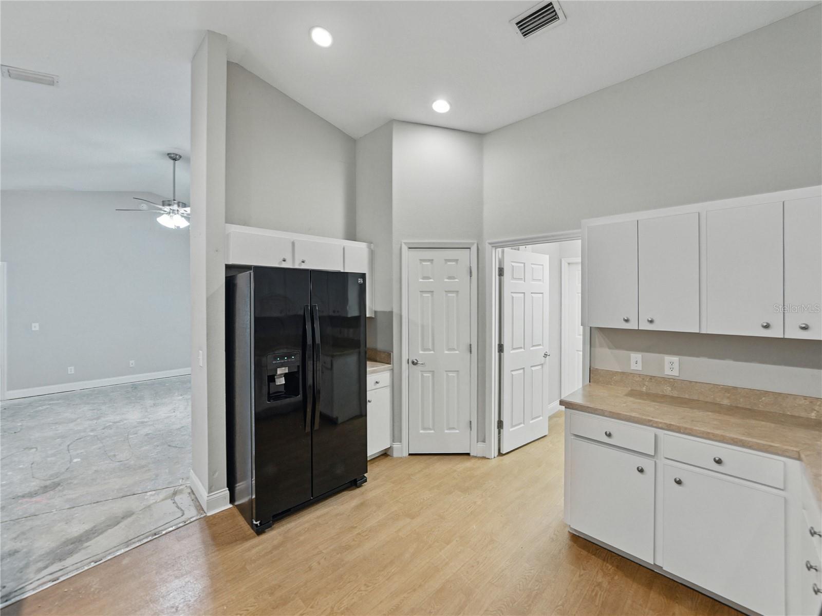 Image 13 of 68 For 5522 1st Street Se