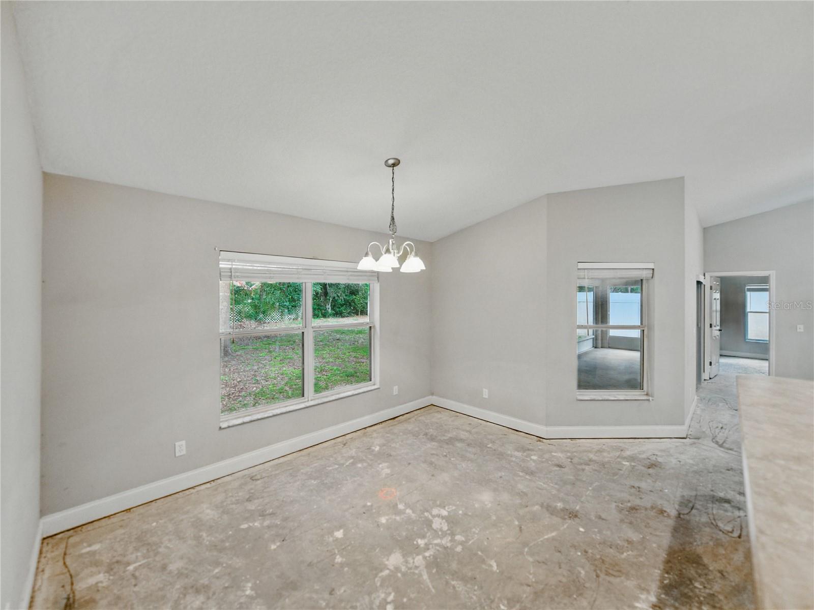 Image 20 of 68 For 5522 1st Street Se
