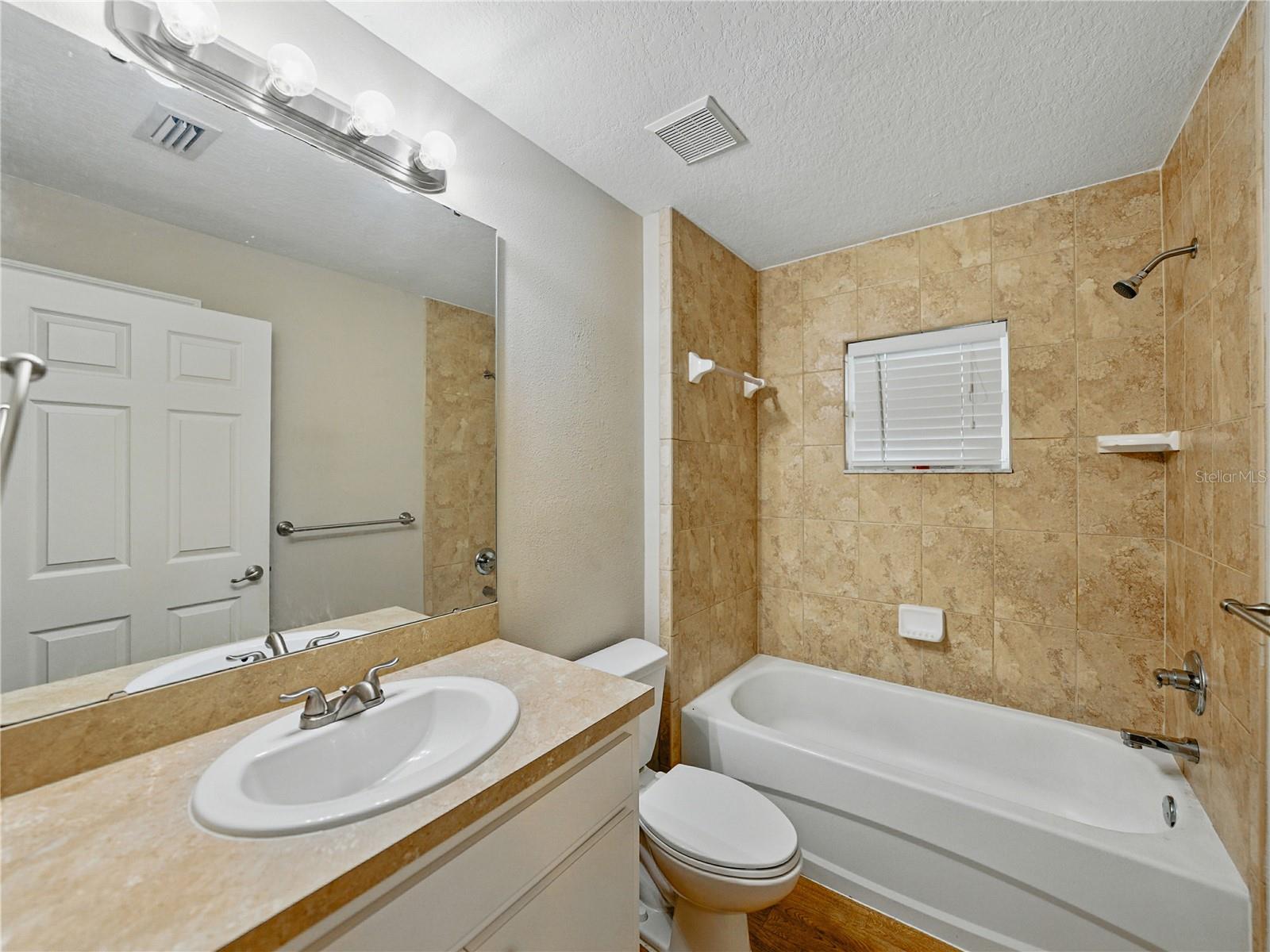 Image 27 of 68 For 5522 1st Street Se