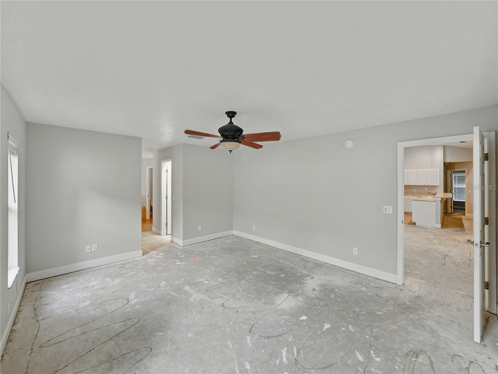Image 28 of 68 For 5522 1st Street Se