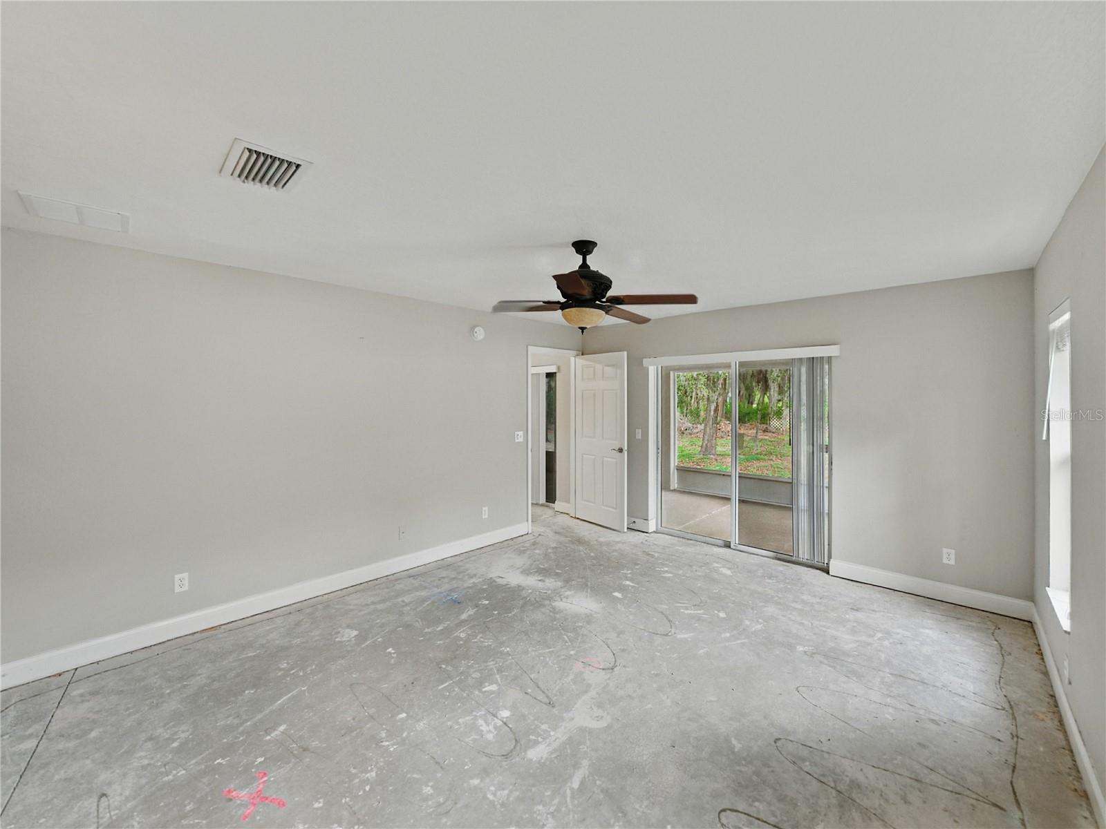 Image 30 of 68 For 5522 1st Street Se