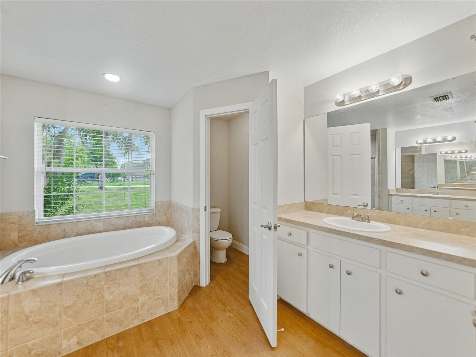 Image 35 of 68 For 5522 1st Street Se