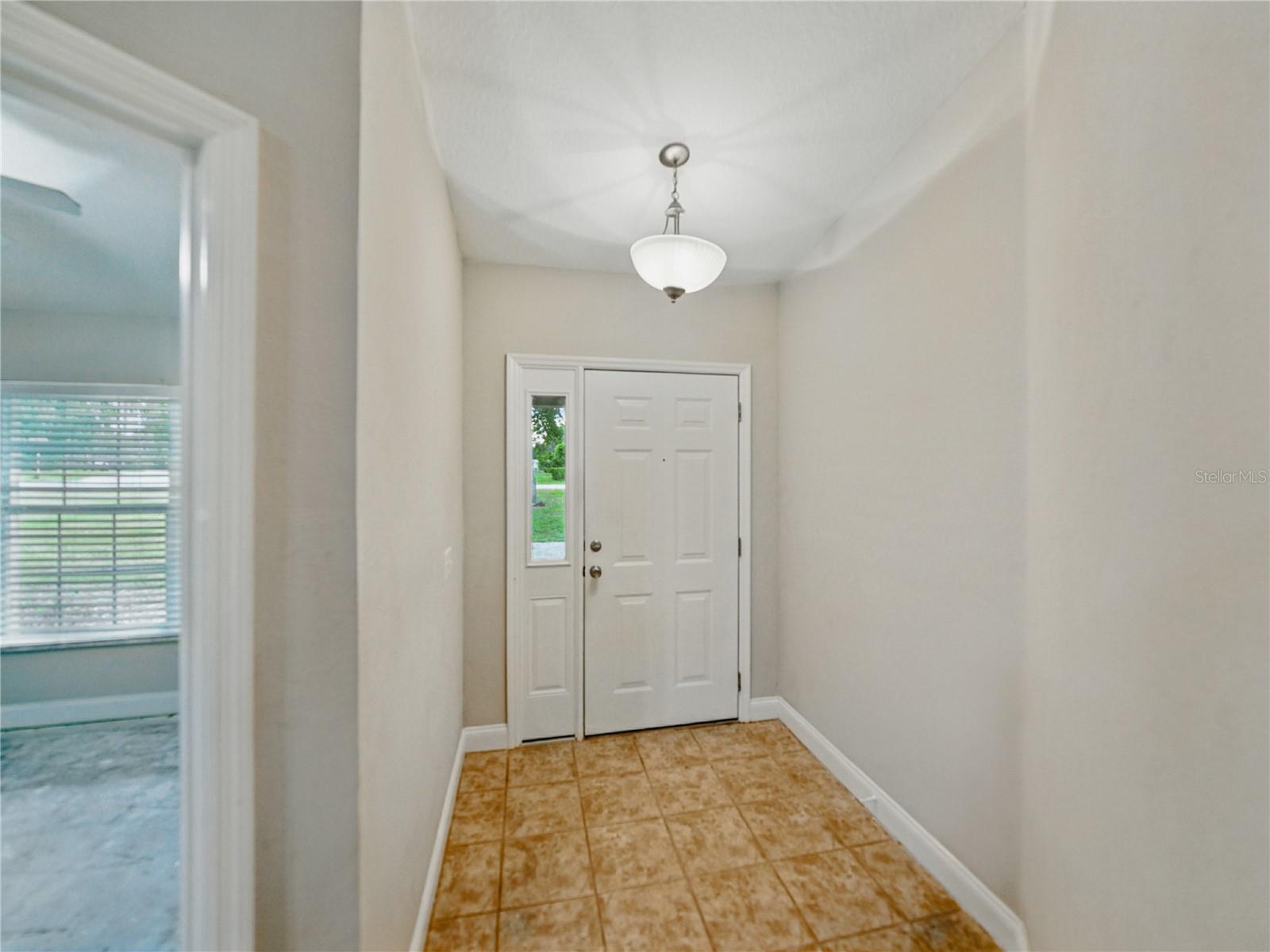 Image 6 of 68 For 5522 1st Street Se
