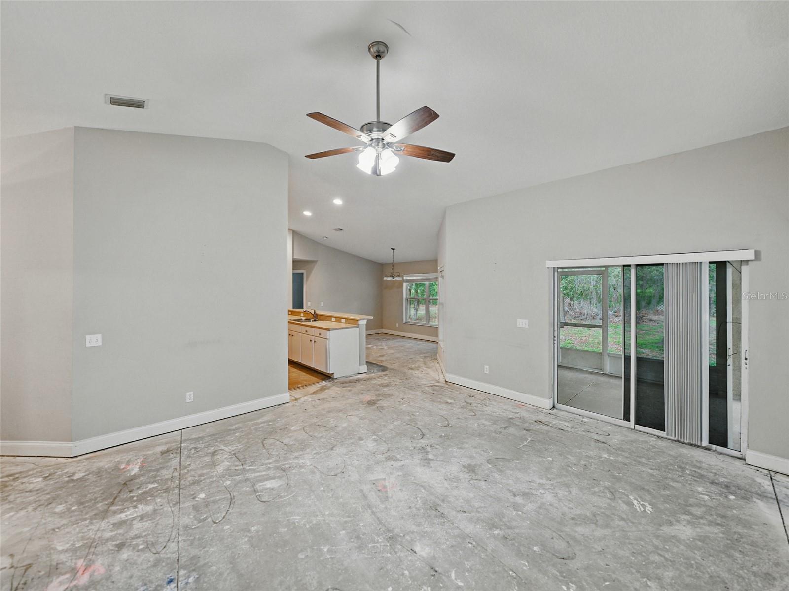 Image 8 of 68 For 5522 1st Street Se
