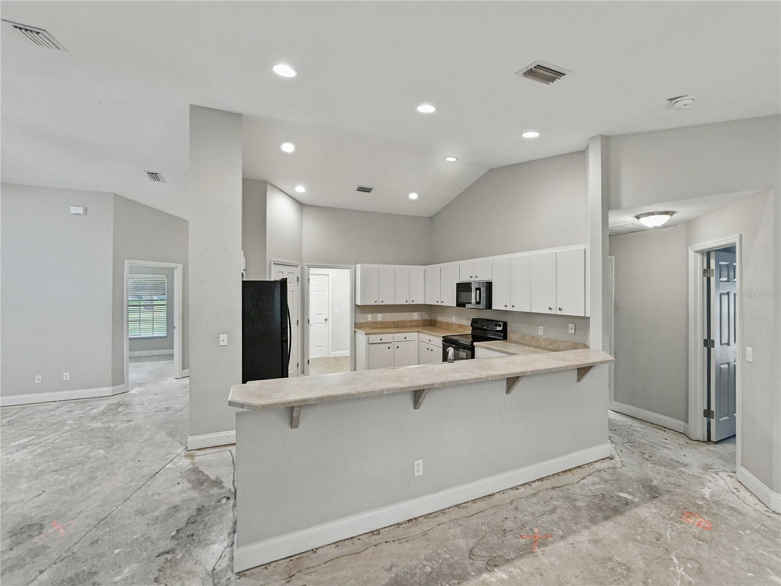 Image 9 of 68 For 5522 1st Street Se