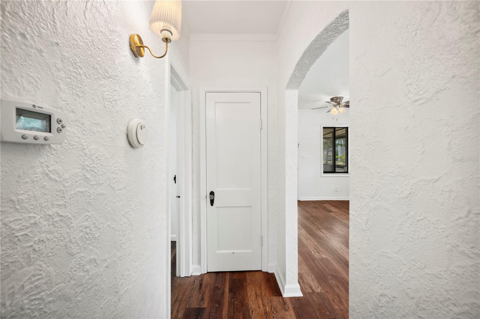 Image 10 of 31 For 1830 Casco  