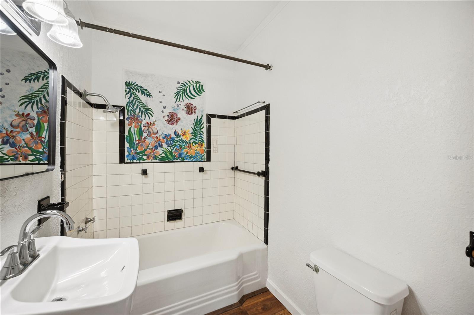 Image 12 of 31 For 1830 Casco  