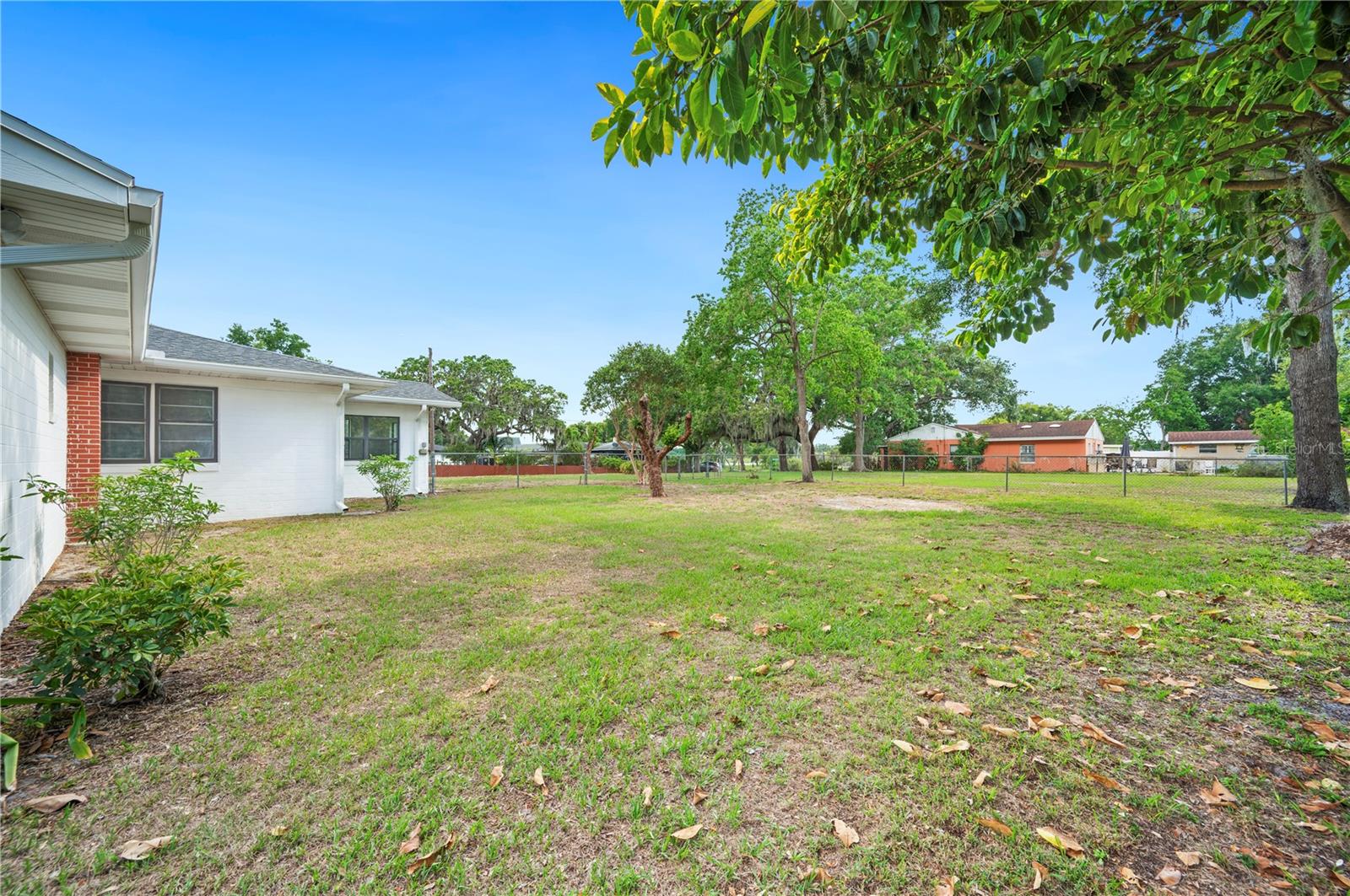 Image 25 of 31 For 1830 Casco  