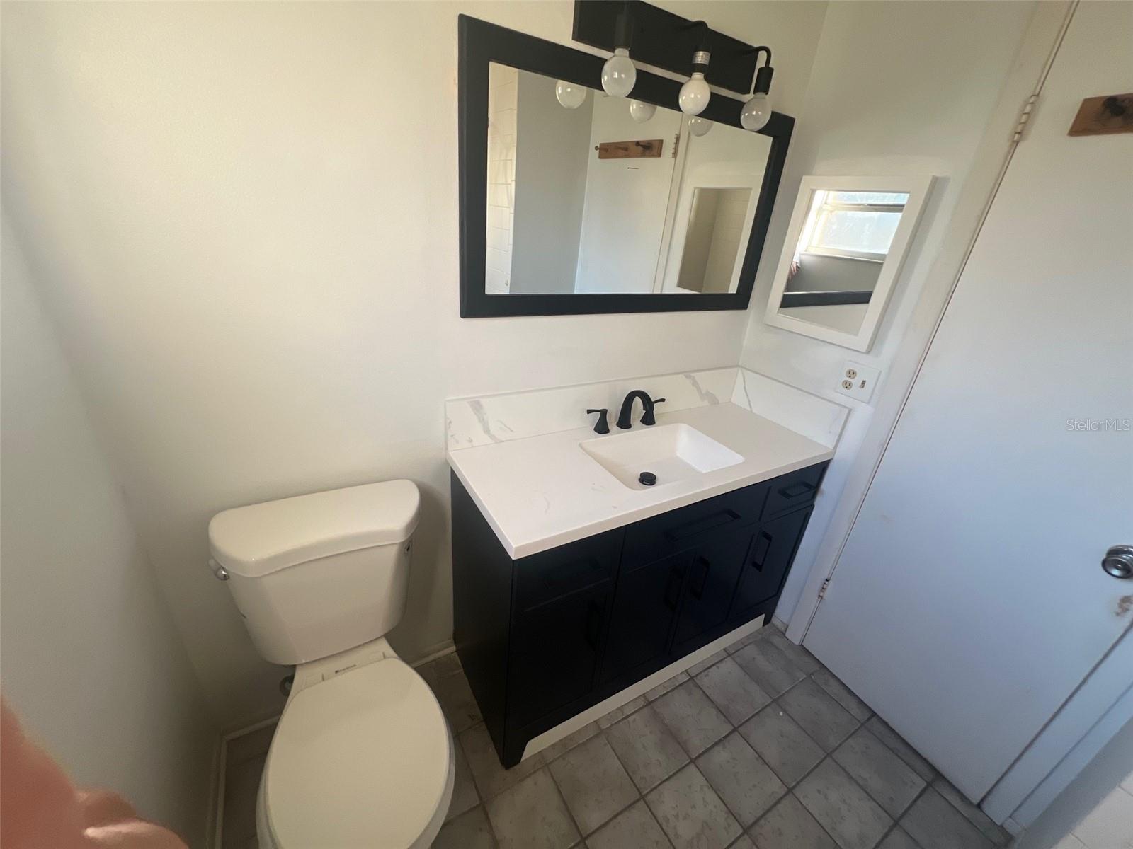 Image 17 of 21 For 2362 Delrose Drive E