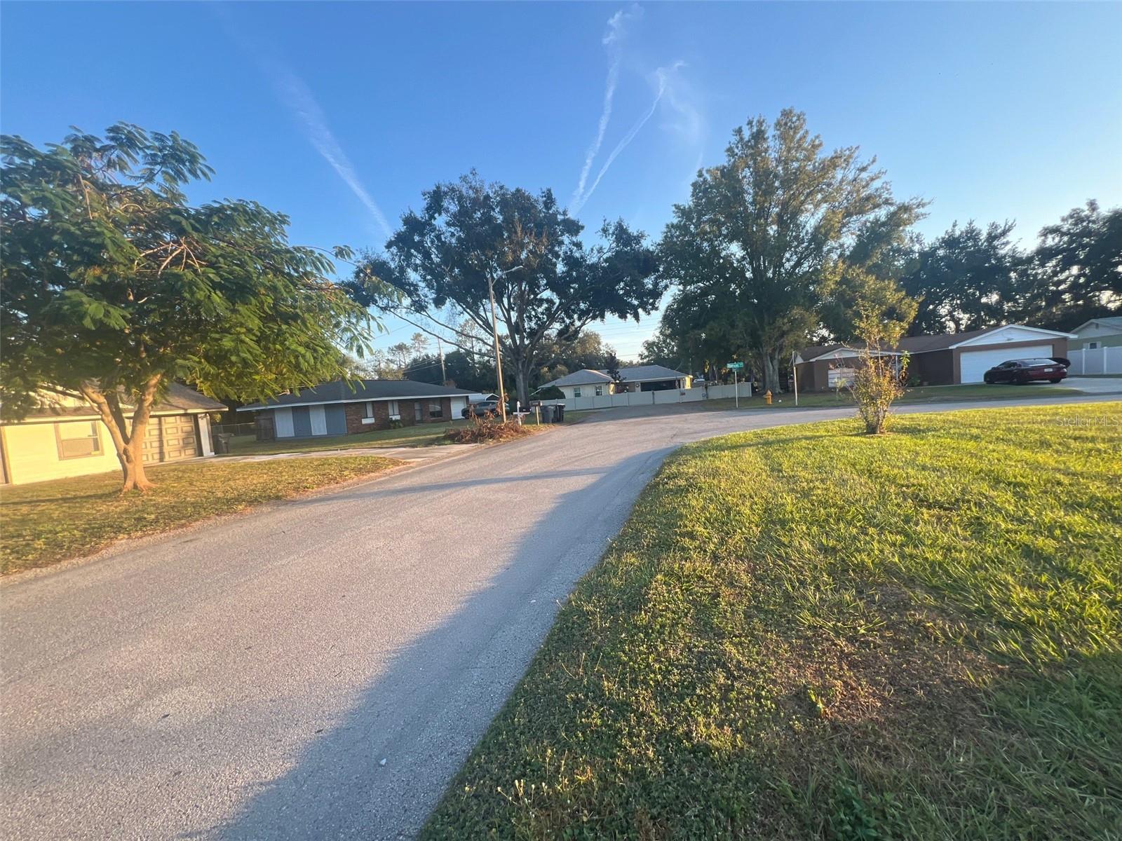 Image 20 of 21 For 2362 Delrose Drive E