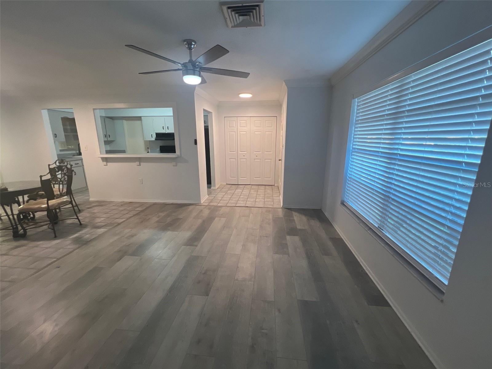 Image 3 of 21 For 2362 Delrose Drive E