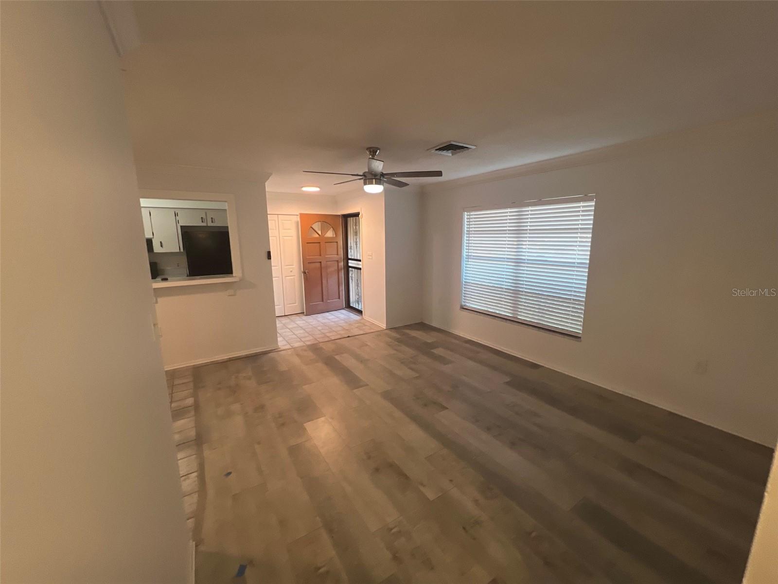 Image 4 of 21 For 2362 Delrose Drive E