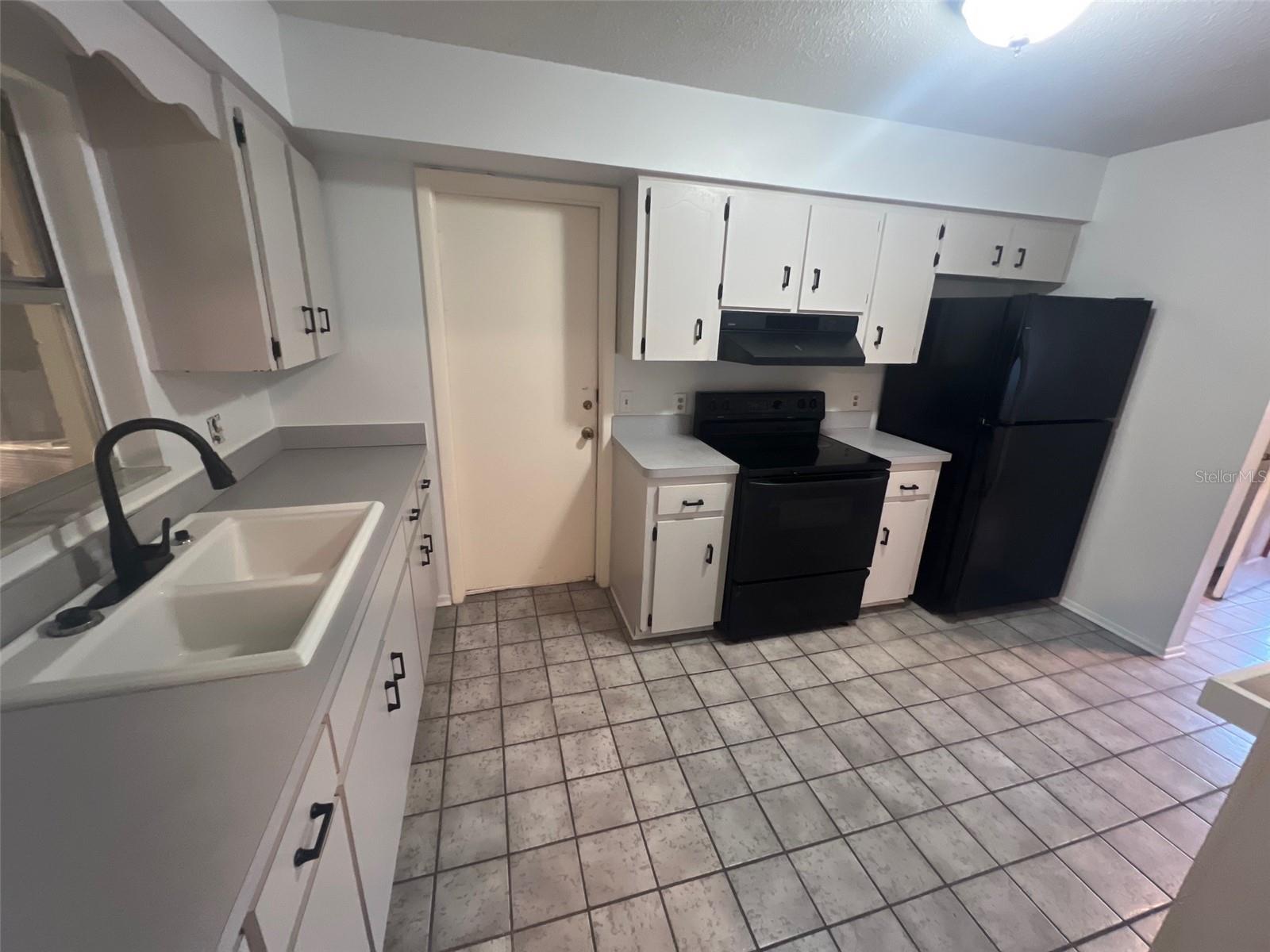 Image 5 of 21 For 2362 Delrose Drive E