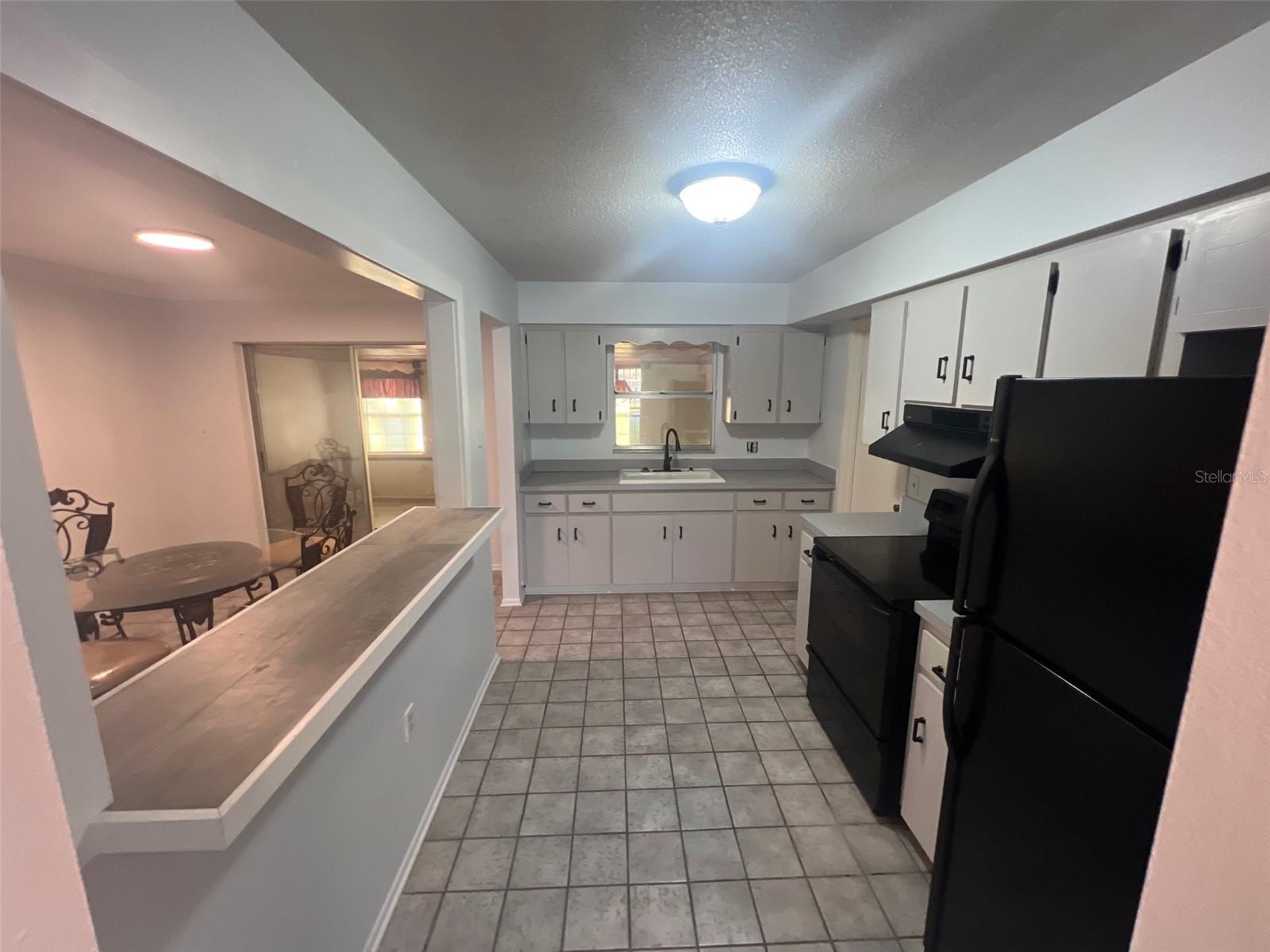 Image 6 of 21 For 2362 Delrose Drive E