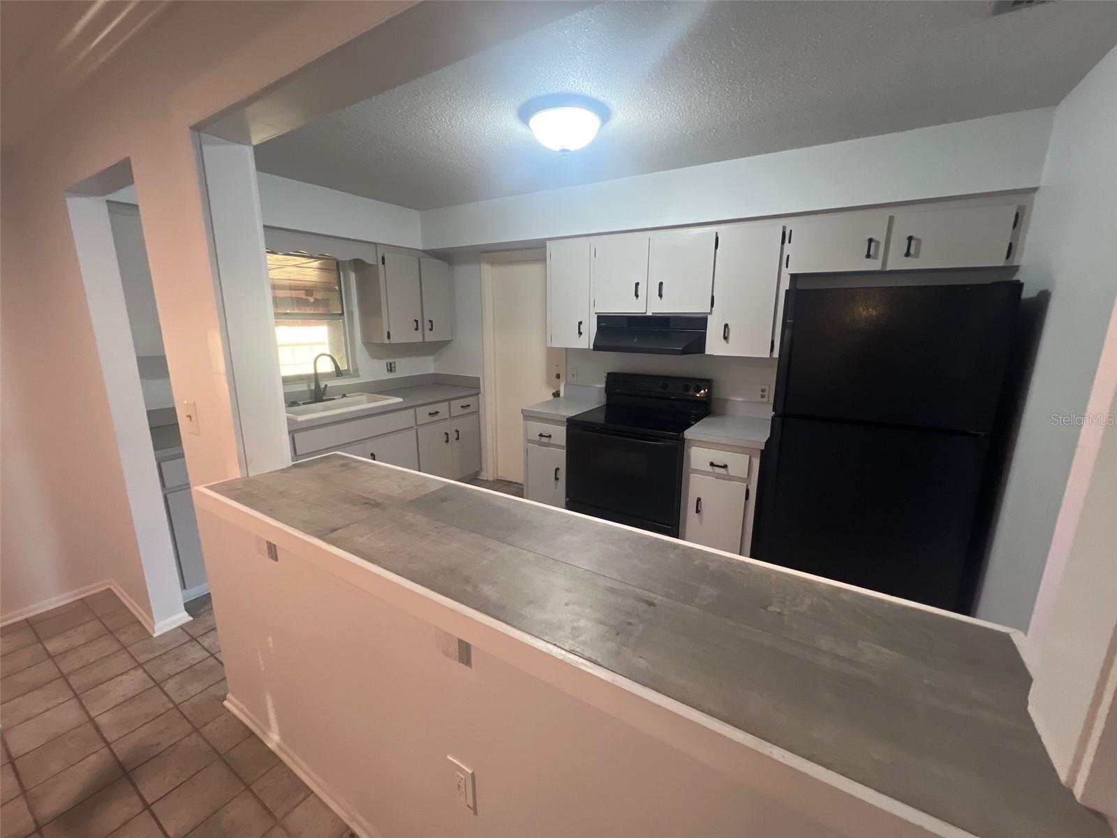 Image 7 of 21 For 2362 Delrose Drive E